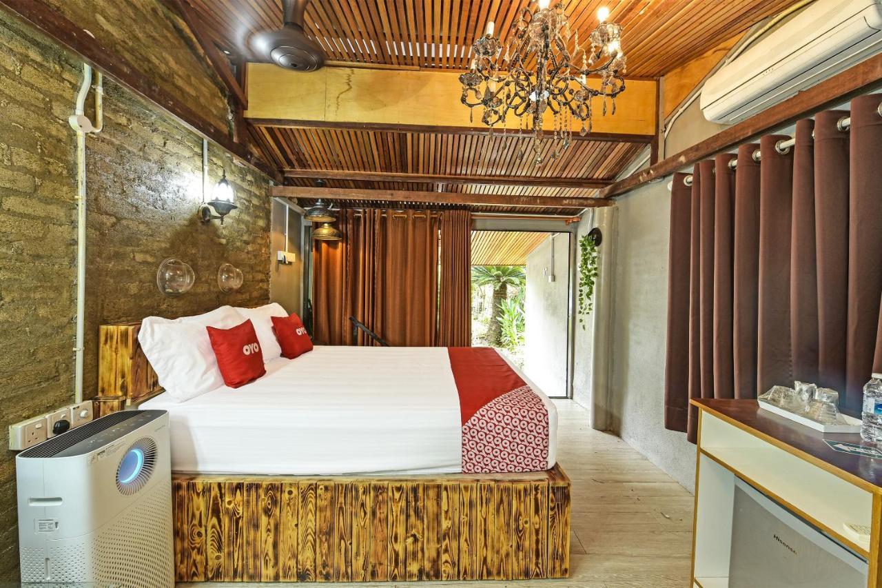 Oyo 90636 Teratak Zakiah Chalet Jerantut Dış mekan fotoğraf