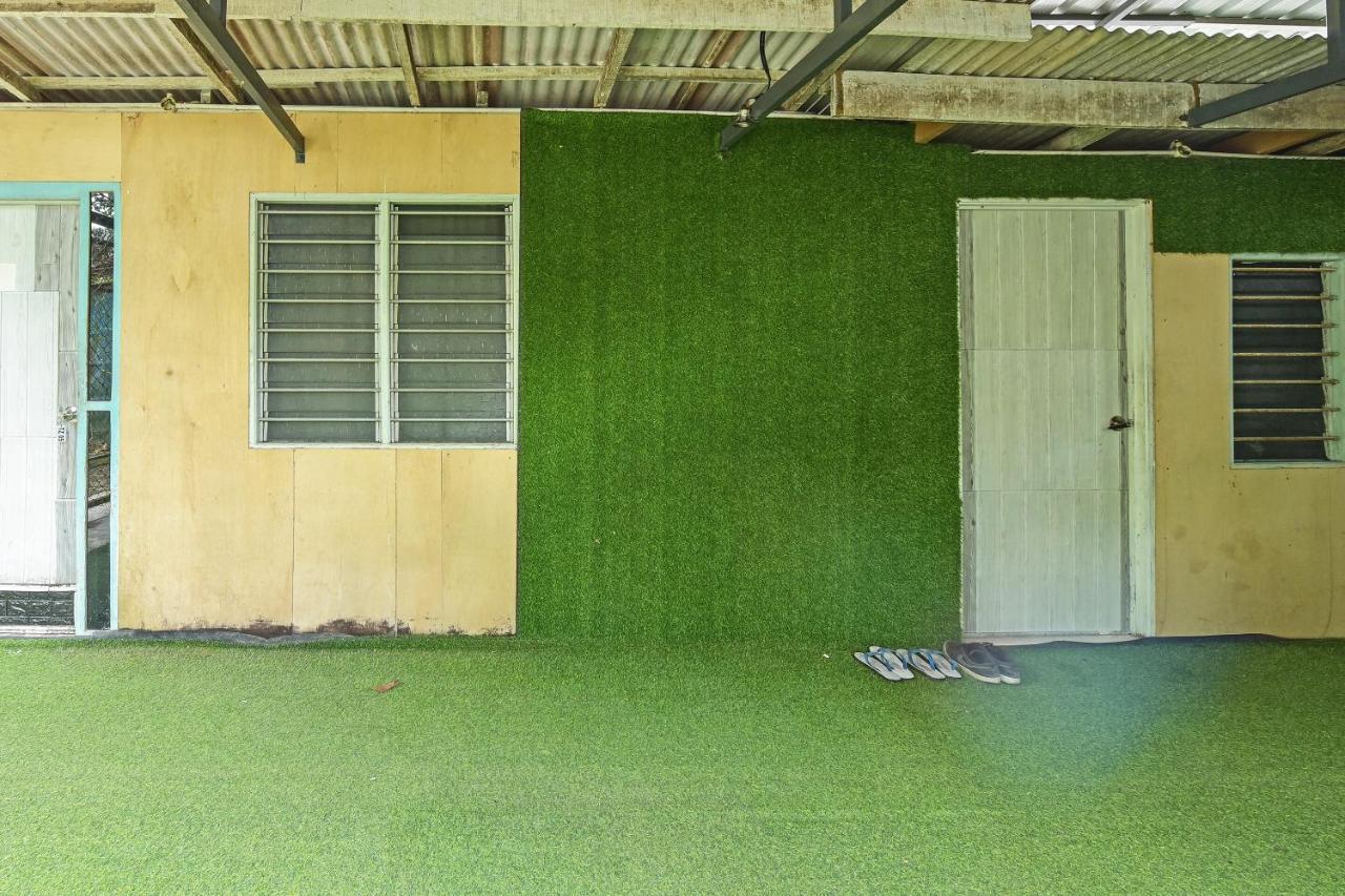 Oyo 90636 Teratak Zakiah Chalet Jerantut Dış mekan fotoğraf