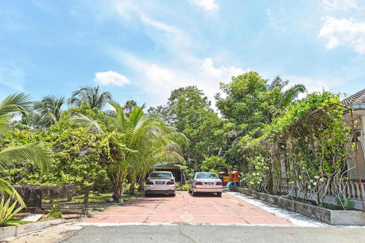 Oyo 90636 Teratak Zakiah Chalet Jerantut Dış mekan fotoğraf