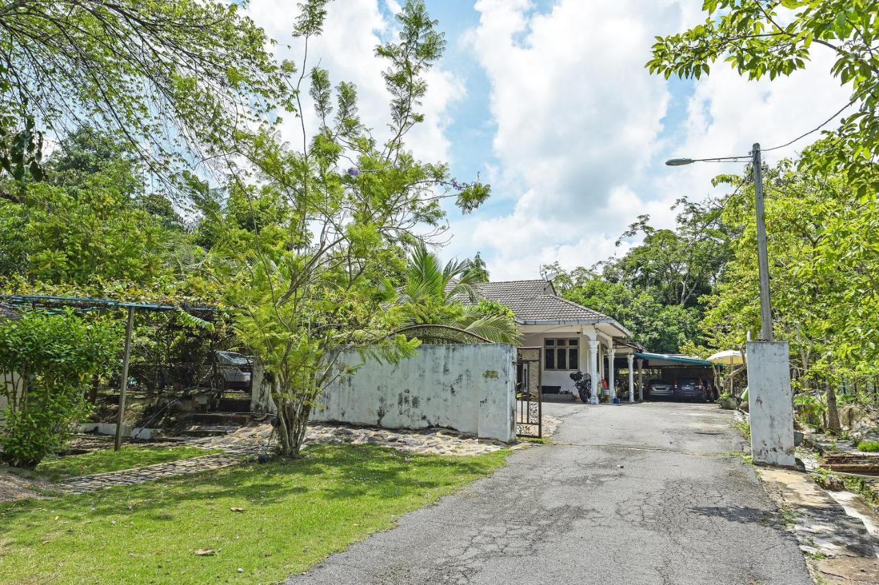 Oyo 90636 Teratak Zakiah Chalet Jerantut Dış mekan fotoğraf