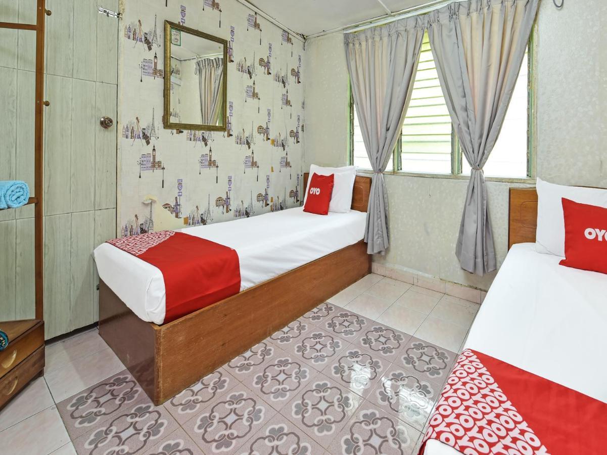 Oyo 90636 Teratak Zakiah Chalet Jerantut Dış mekan fotoğraf
