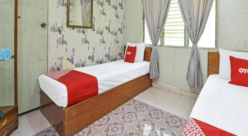 Oyo 90636 Teratak Zakiah Chalet Jerantut Dış mekan fotoğraf
