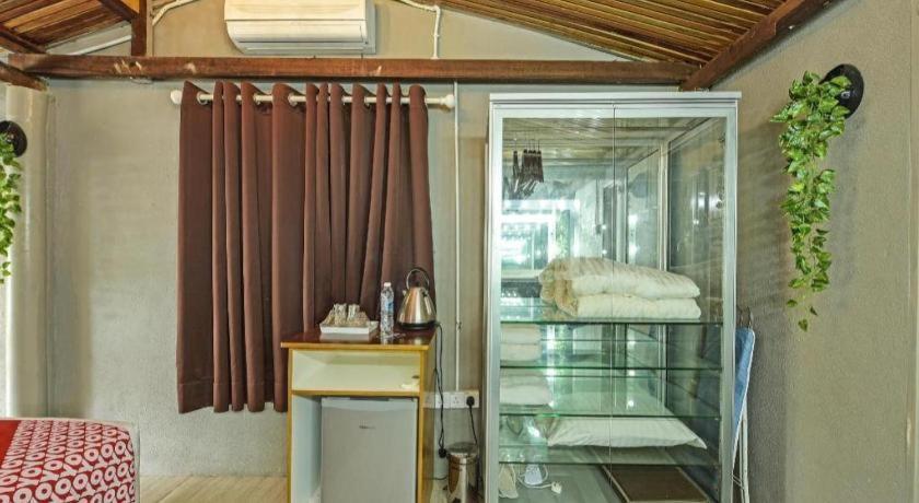 Oyo 90636 Teratak Zakiah Chalet Jerantut Dış mekan fotoğraf